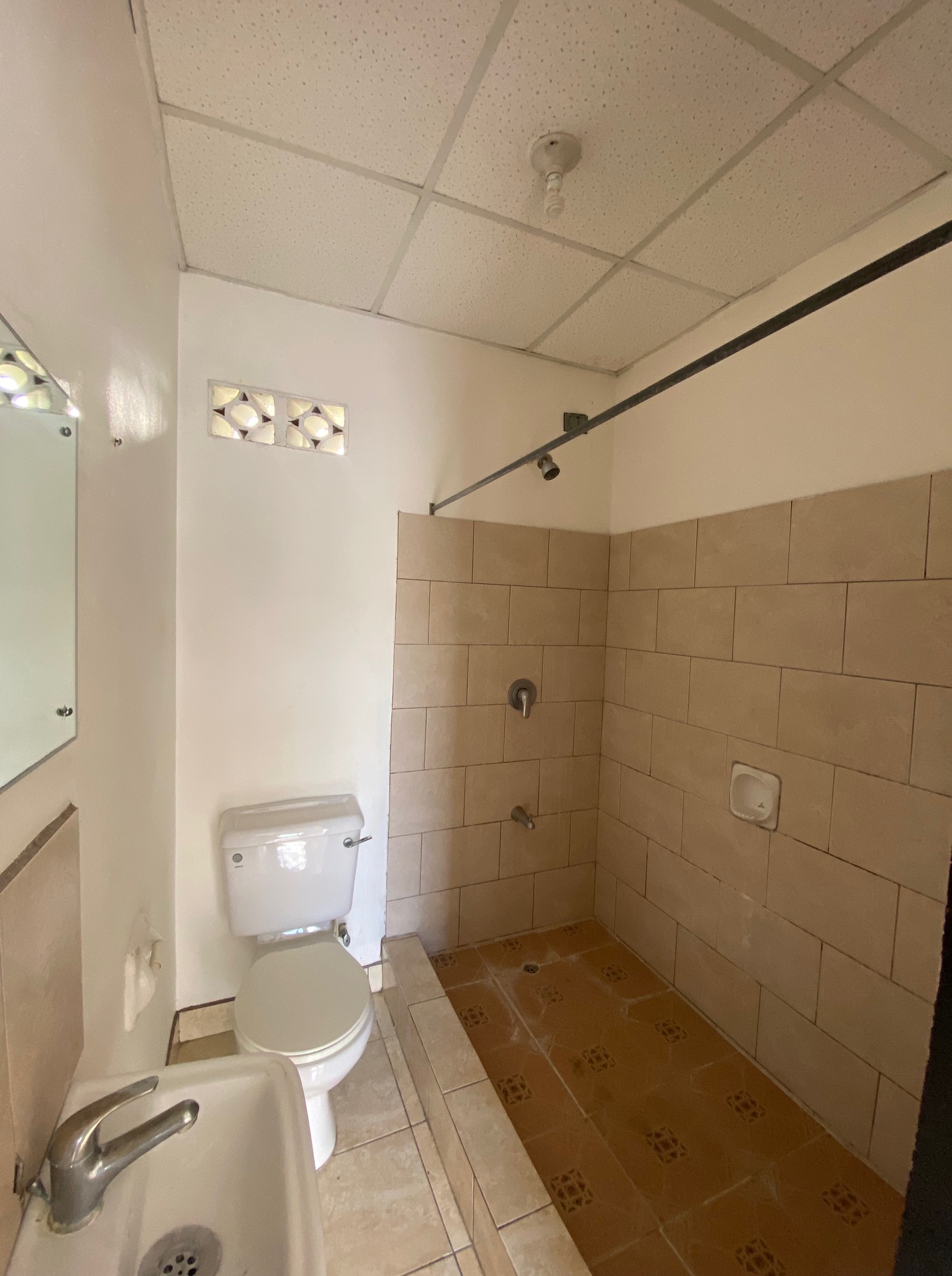 Santa Margarita 1 Bedroom Apt for RENT – $3000