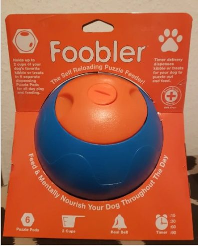 NEW DOG TREATS BALL TOY