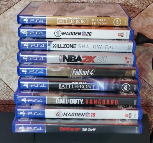 Playstation 4 Console Plus 9 Games Like New