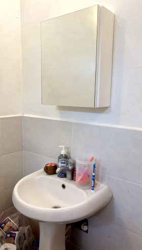 Bathroom cabinet