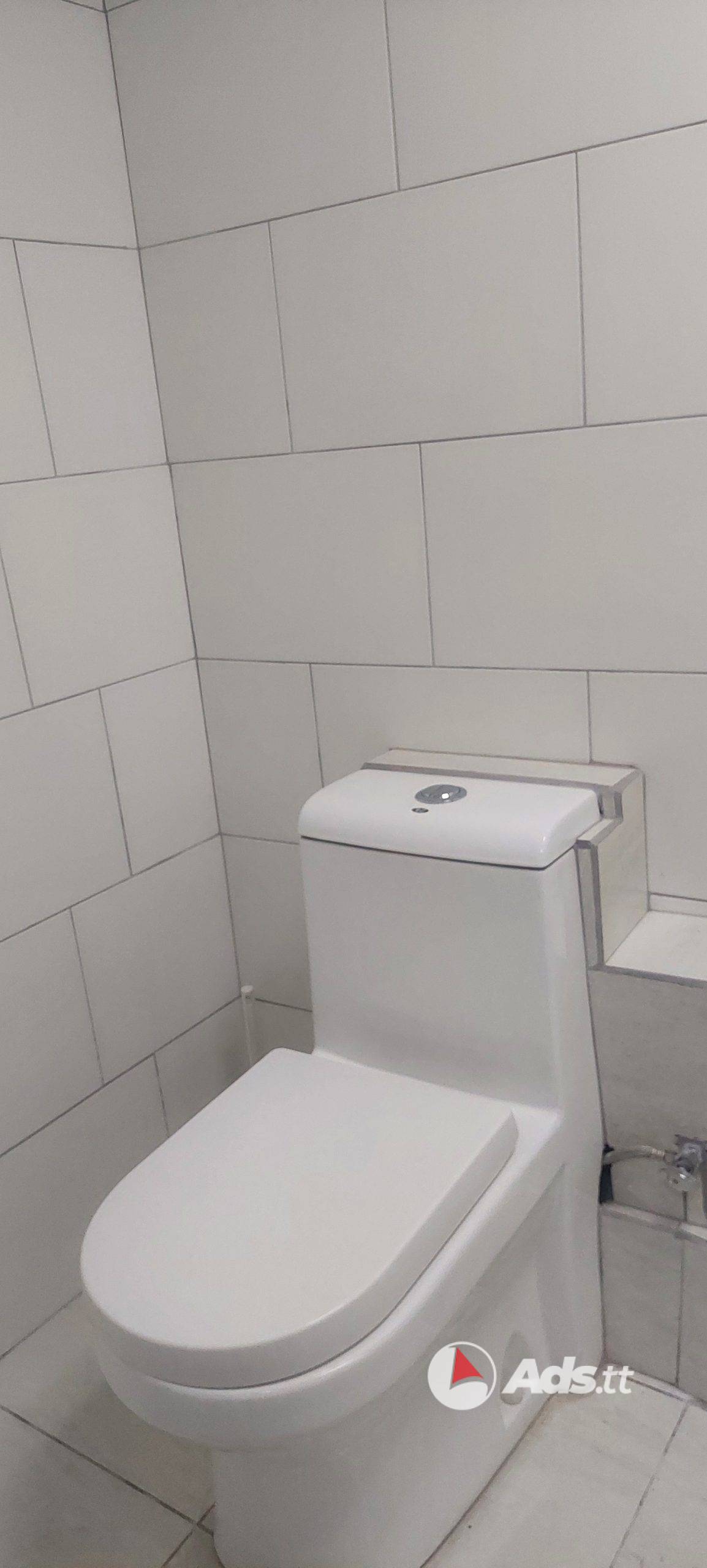 SAN FERNANDO COMMERCIAL SPACE