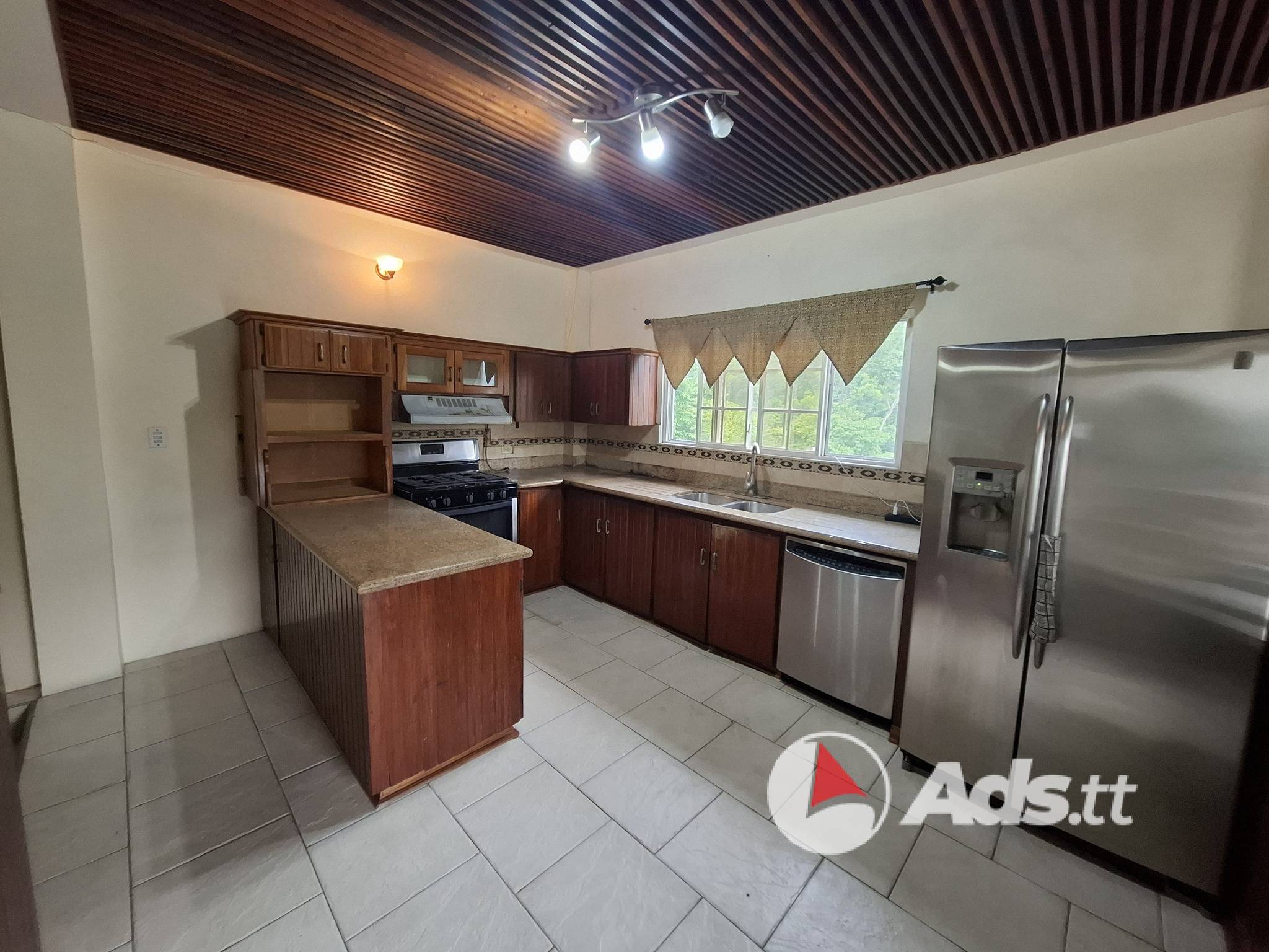 ST JOSEPH SIX (6) BEDROOM HOME