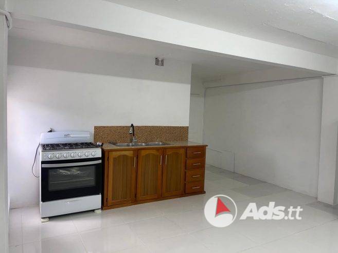 SAN FERNANDO SEMI-FURNISHED STUDIO