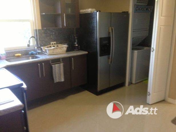 Seafront condo for rent in Claxton Bay