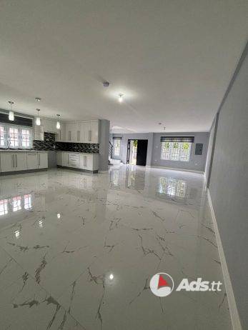 Duplex for sale in Maraval