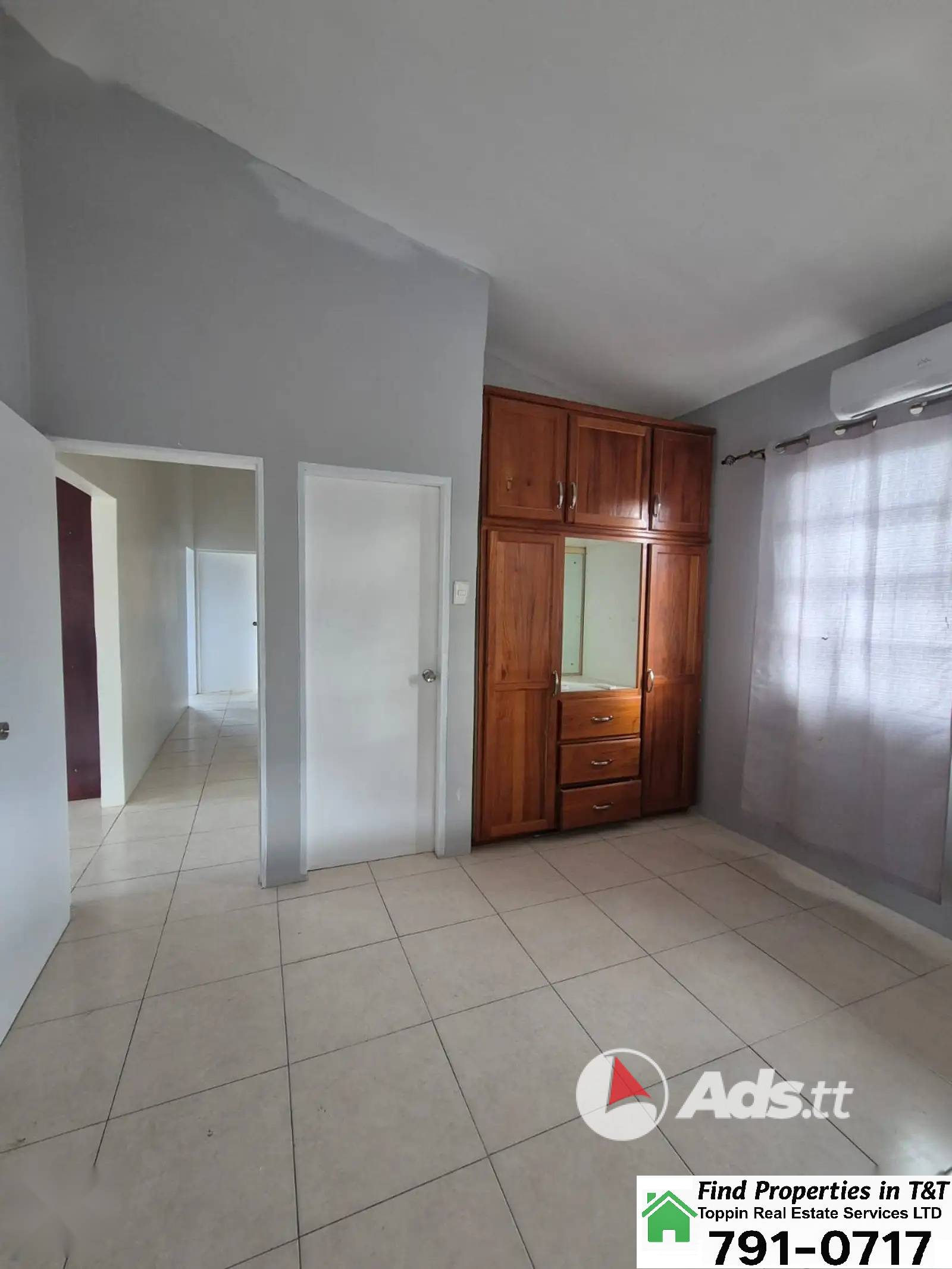 🏡✨ Modern 3-Bedroom Upstairs Apartment in Santa Cruz – Only $5,500/month!