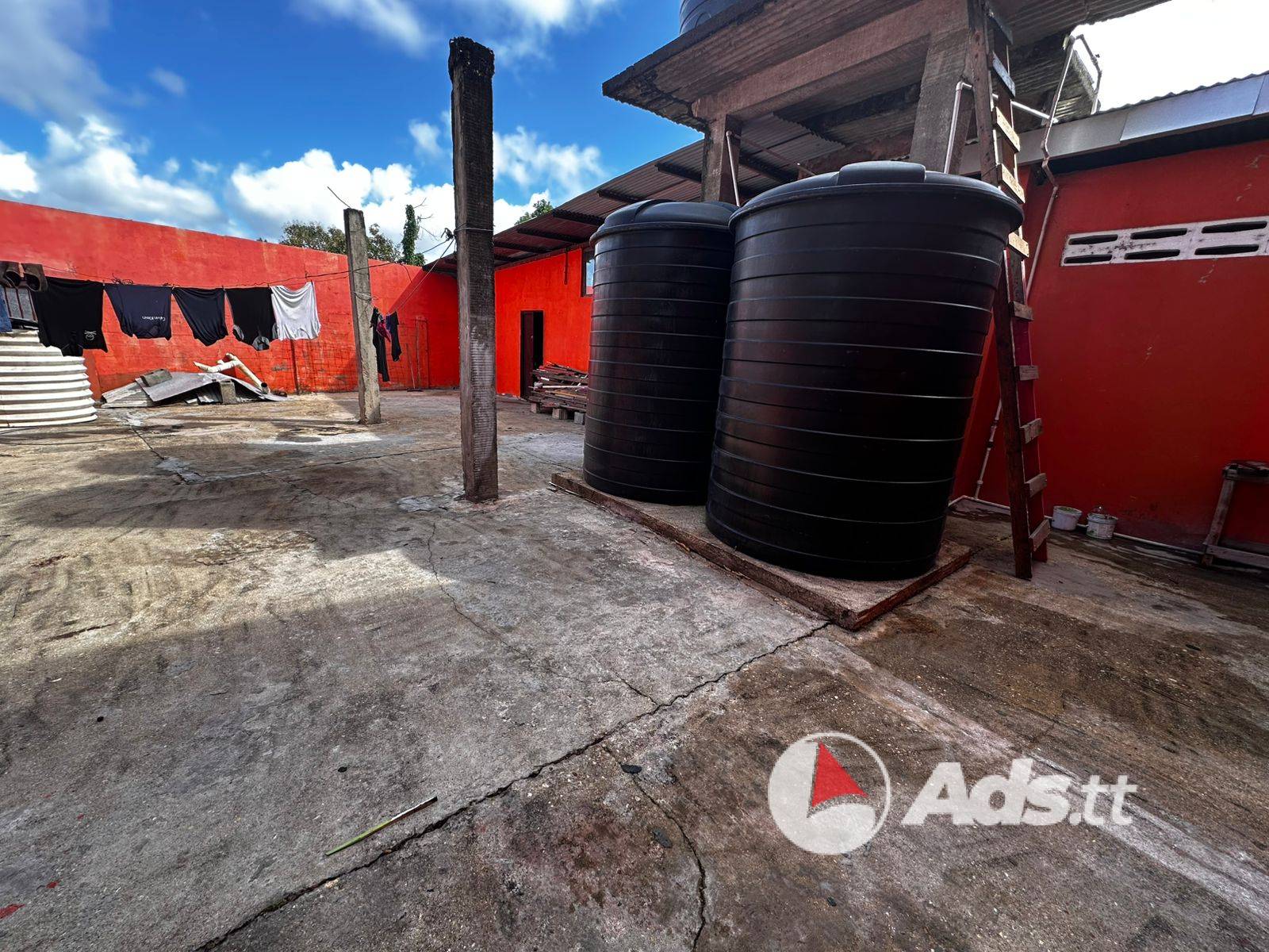 3 Bedroom Upstairs Apartment for Rent – Arena Road Freeport