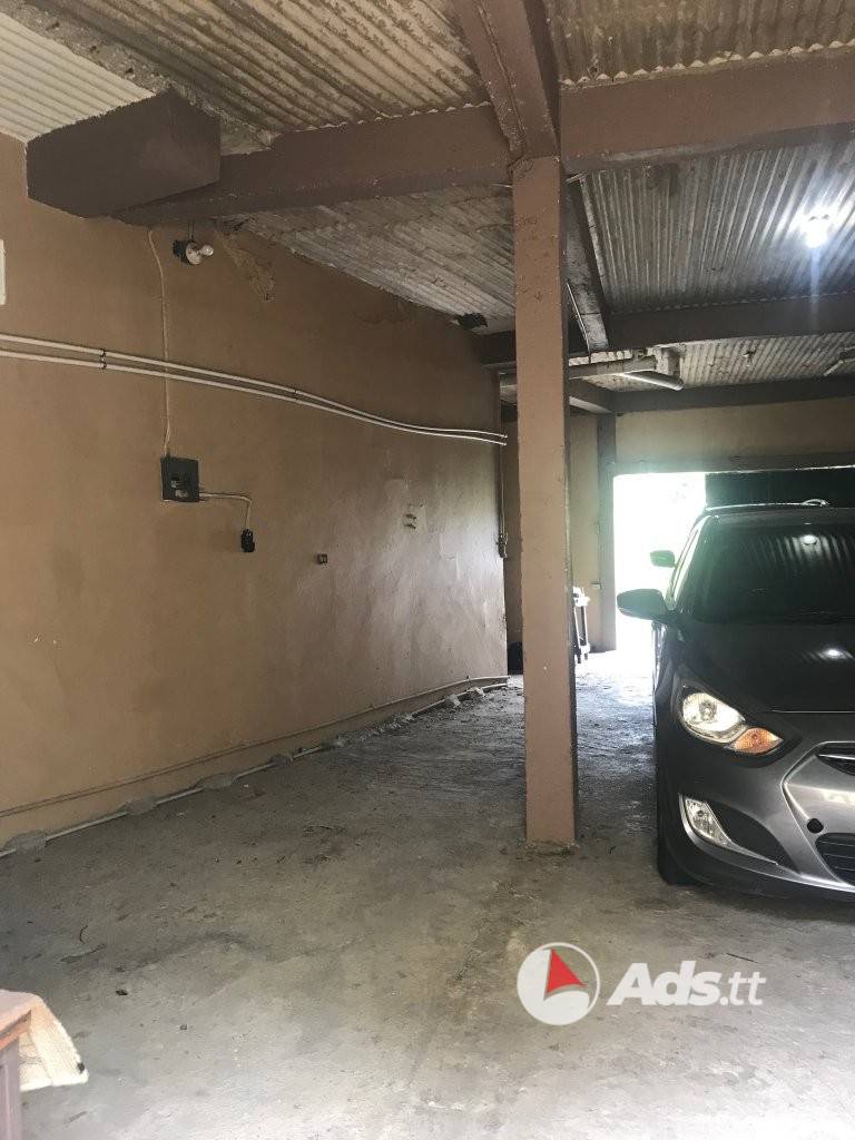 Large house for sale in Barataria