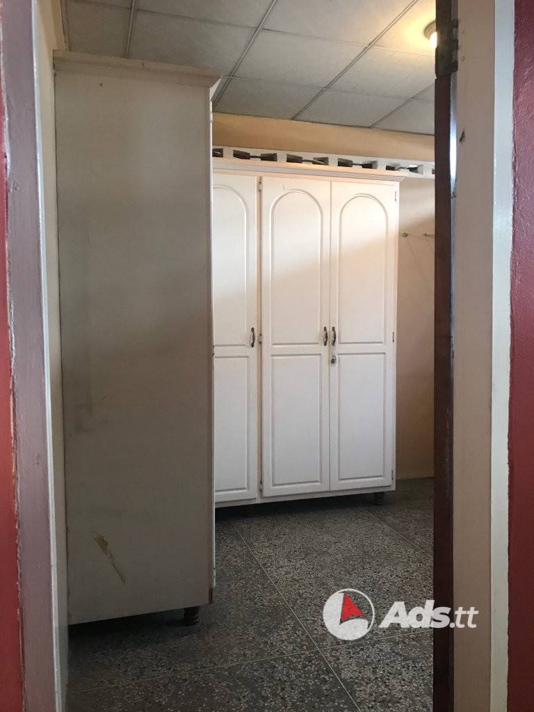 Large house for sale in Barataria