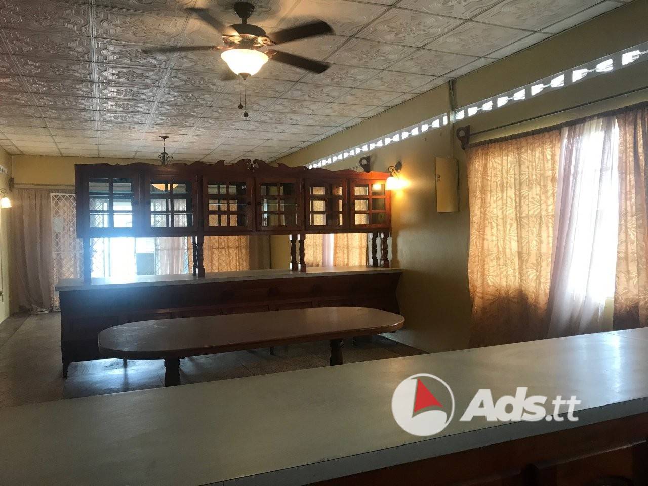 Large house for sale in Barataria