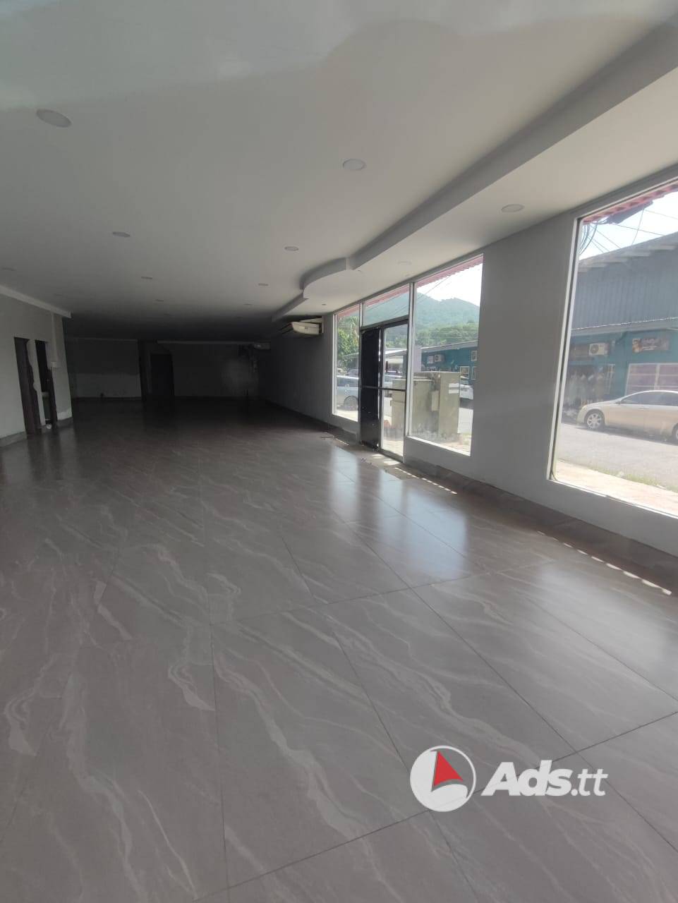 Commercial space for rent at Curepe