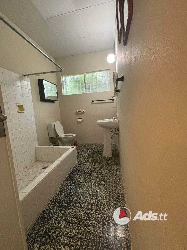 Upstairs apartment for rent in Cascade