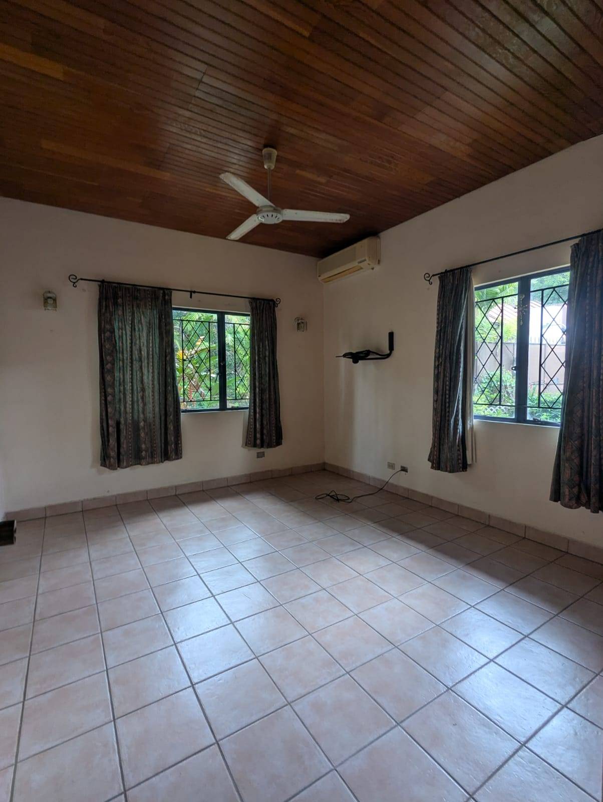 House for sale in St. Ann’s