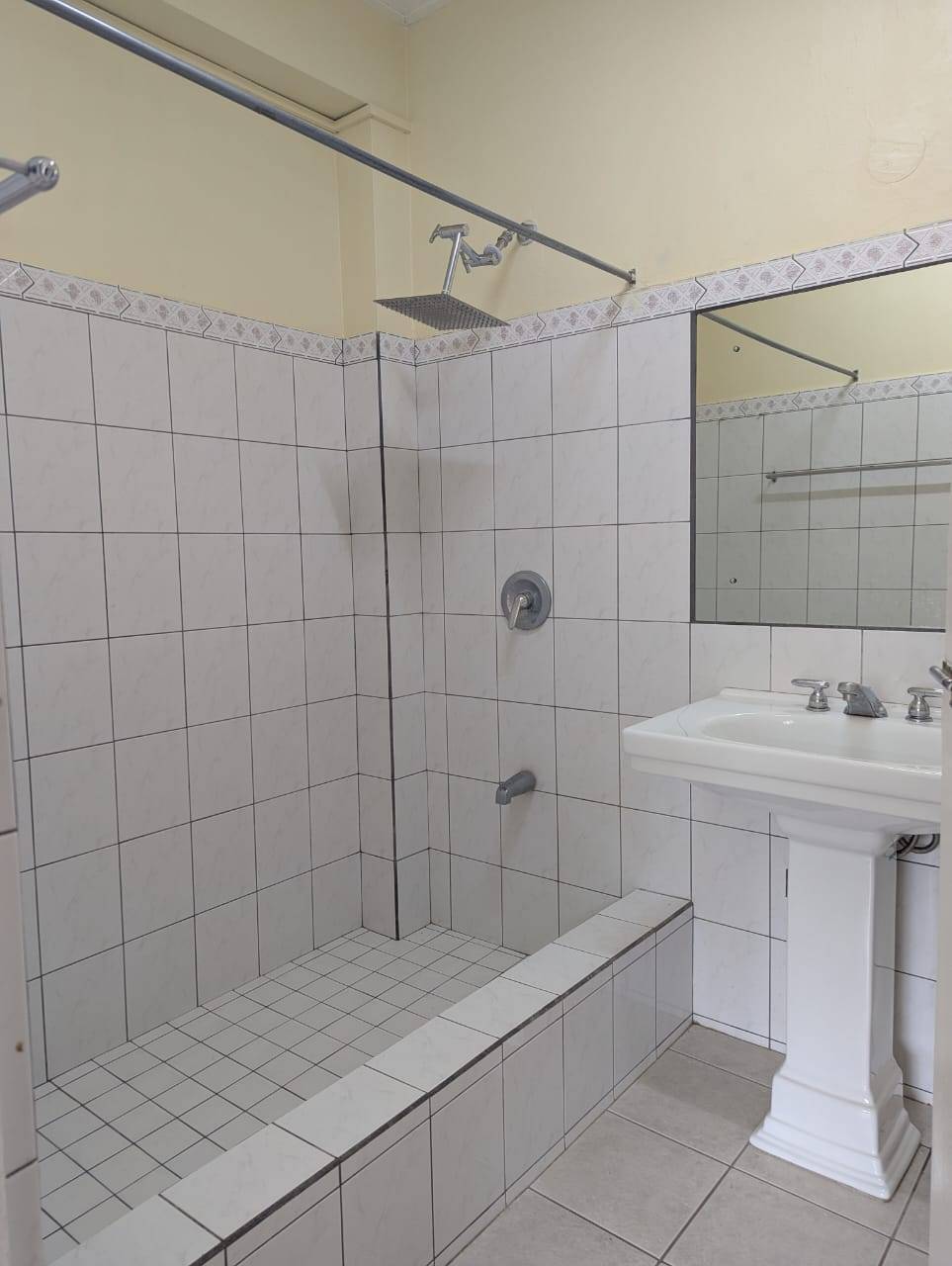 Apartment for rent in St. Ann’s