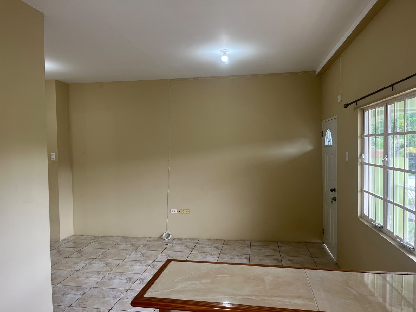 2 Bedroom upstairs apartment