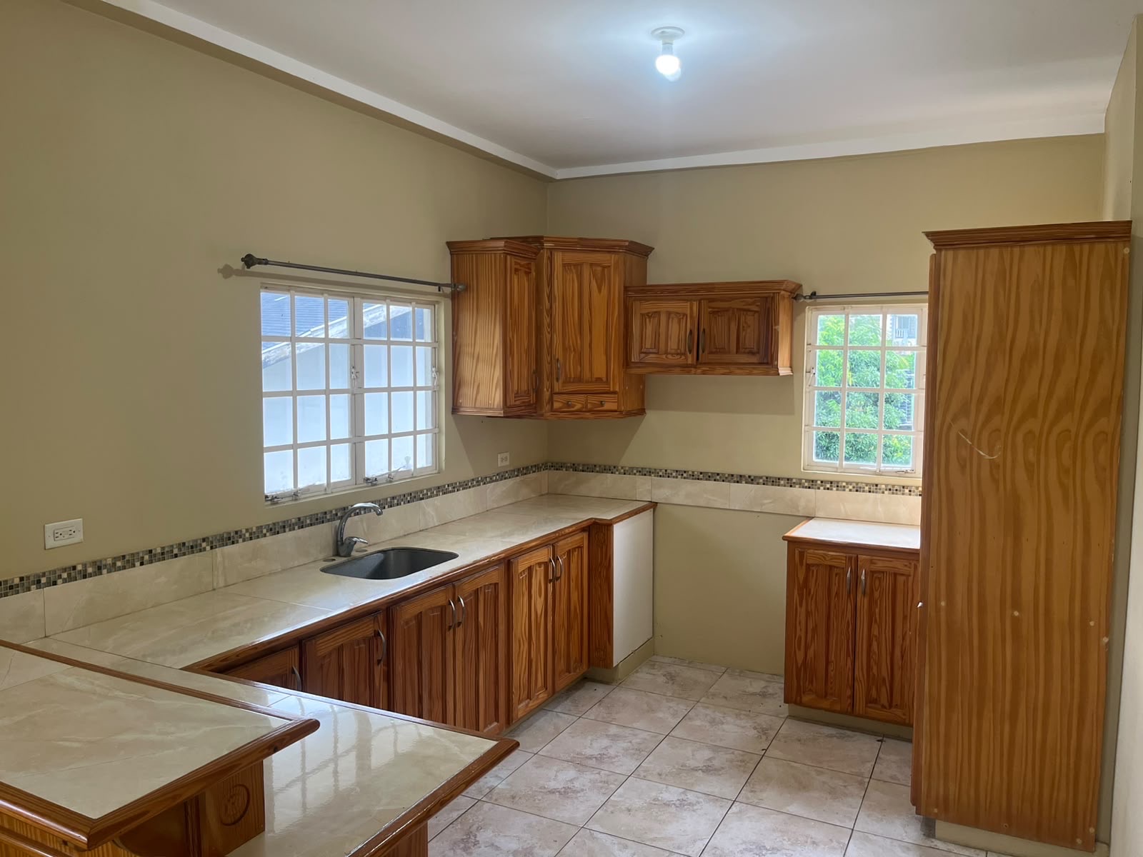 2 Bedroom upstairs apartment